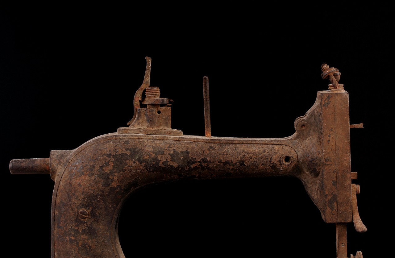 Antique Sewing Machine Brands With a Place In History